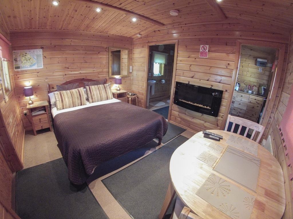 Cypress Log Cabins Accommodation Godshill  Номер фото